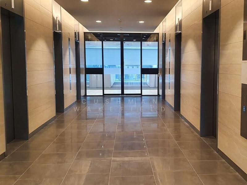 Fully Fitted Unit At City Fringe, Within Alexandra precinct, Harbourfront / Telok Blangah, 36,415 sqft, Light Industrial (B1) For Rent, by FELICIA TAN, 23326057 - CommercialGuru.com.sg