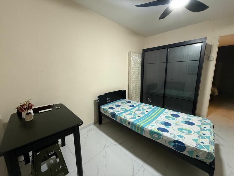 135 Bukit Batok West Avenue 6, 135 Bukit Batok West Avenue 6, Room Rental, 150 sqft, HDB Flat For Rent, by Jess Tan, 23330735 - PropertyGuru.com.sg