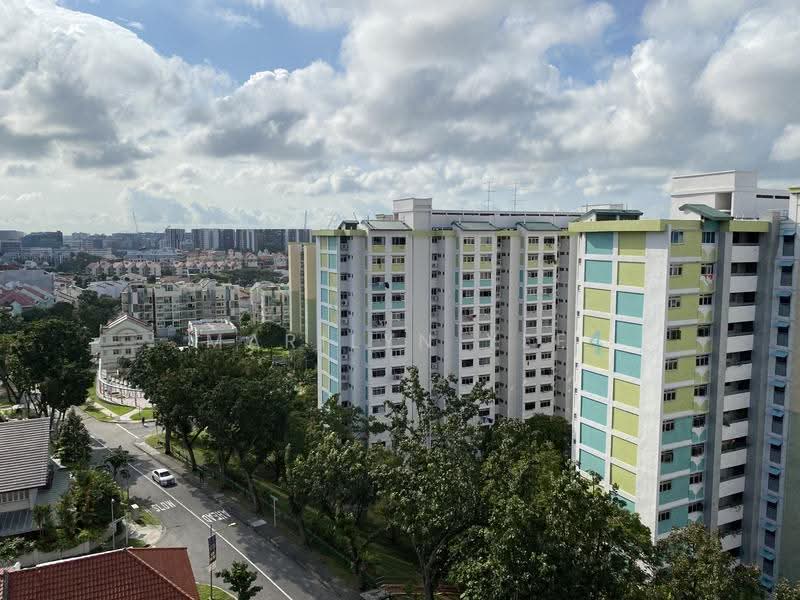 Forest Woods, Hougang / Punggol / Sengkang, 2 Bedrooms, 659 sqft, Condominium For Rent, by Marilyn Yee, 23334567 - View from balcony - PropertyGuru.com.sg