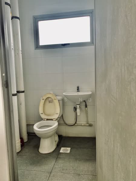 Eldix, 11 Mandai Estate, Admiralty / Woodlands, 1,411 sqft, Light Industrial (B1) For Sale, by Kris Kris, 23335901 - CommercialGuru.com.sg