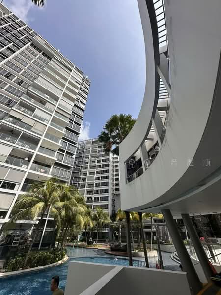 Waterfront Isle, 738 Bedok Reservoir Road, 1 Bedroom, 592 sqft, Condominium For Sale, by Desmond Loo 吕胜顺, 23336356 - PropertyGuru.com.sg