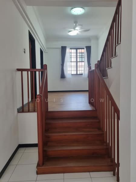 Highgate Crescent, Highgate Crescent, 4 Bedrooms, 2,800 sqft, Terraced House For Rent, by Louis Siow, 23339866 - PropertyGuru.com.sg
