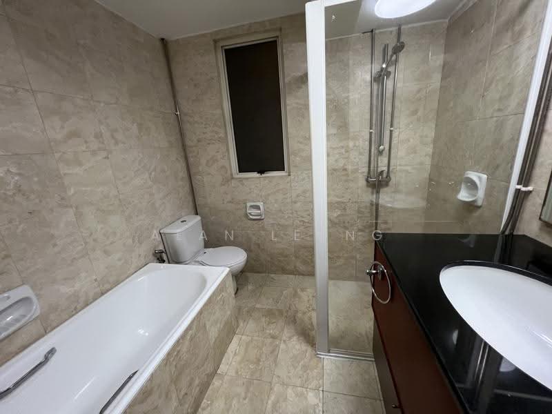 Burlington Square, 175 Bencoolen Street, Beach Road / Bugis / Rochor, 2 Bedrooms, 861 sqft, Apartment For Rent, by Alan Leong, 23340347 - PropertyGuru.com.sg