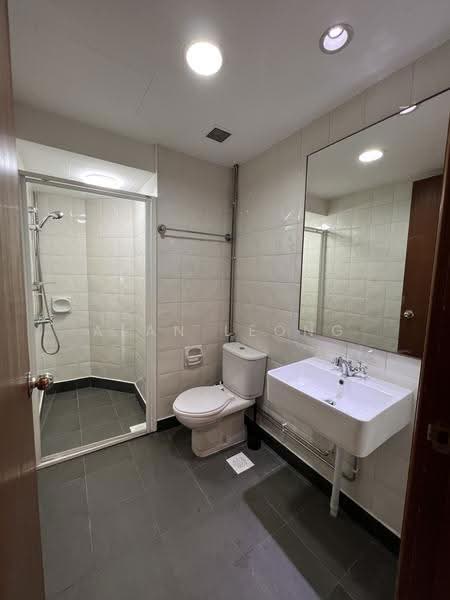 Burlington Square, 175 Bencoolen Street, Beach Road / Bugis / Rochor, 2 Bedrooms, 861 sqft, Apartment For Rent, by Alan Leong, 23340347 - PropertyGuru.com.sg