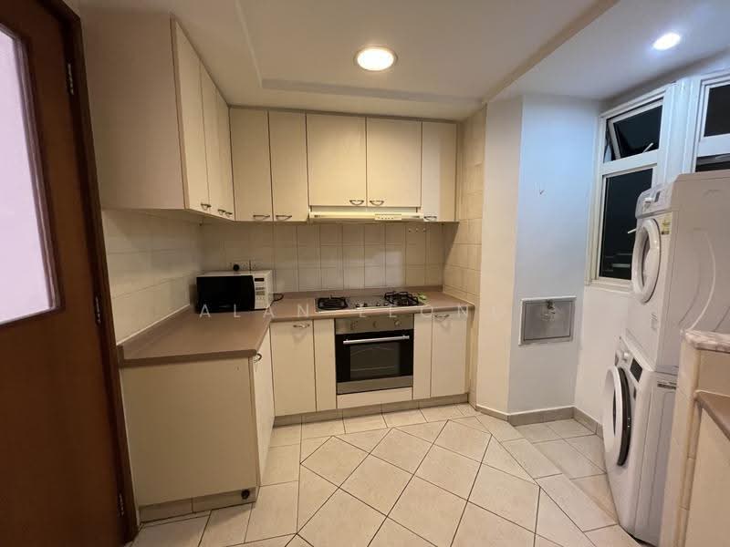 Burlington Square, 175 Bencoolen Street, Beach Road / Bugis / Rochor, 2 Bedrooms, 861 sqft, Apartment For Rent, by Alan Leong, 23340347 - PropertyGuru.com.sg