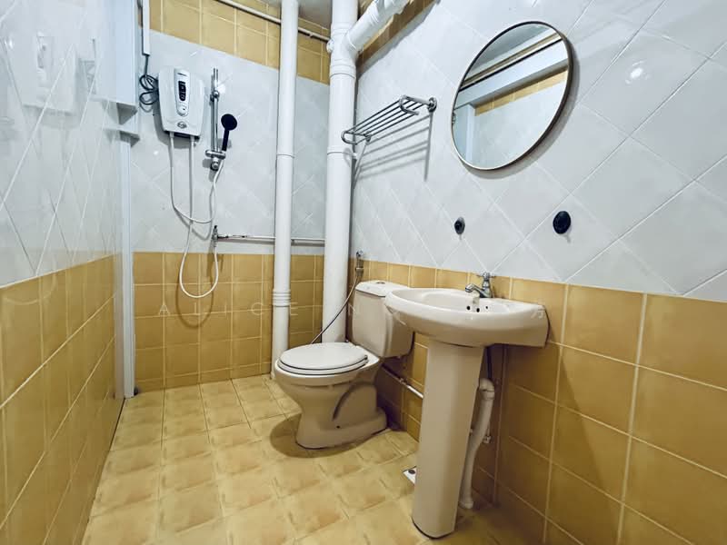 552 Serangoon North Avenue 3, 552 Serangoon North Avenue 3, 3 Bedrooms, 1,281 sqft, HDB Flat For Rent, by Alice Ng 黄素芳, 23343701 - PropertyGuru.com.sg