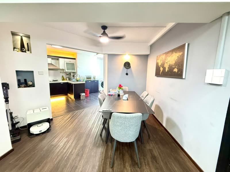 835 Hougang Central, 835 Hougang Central, 3 Bedrooms, 1,184 sqft, HDB Flat For Sale, by Chris Tan, 23344925 - PropertyGuru.com.sg