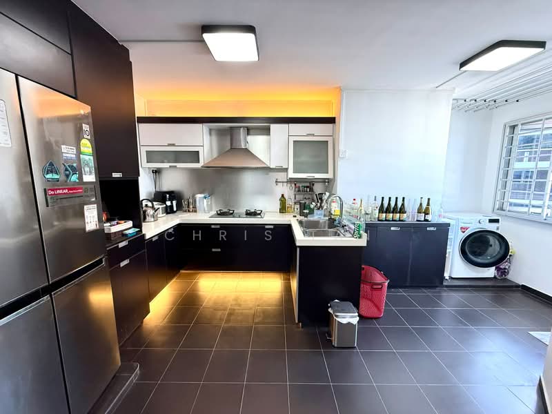 835 Hougang Central, 835 Hougang Central, 3 Bedrooms, 1,184 sqft, HDB Flat For Sale, by Chris Tan, 23344925 - PropertyGuru.com.sg