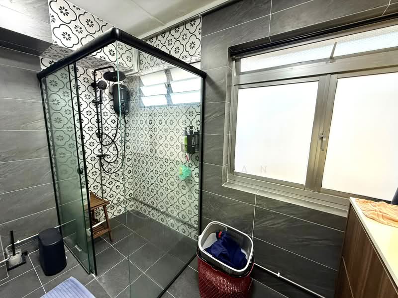 835 Hougang Central, 835 Hougang Central, 3 Bedrooms, 1,184 sqft, HDB Flat For Sale, by Chris Tan, 23344925 - PropertyGuru.com.sg