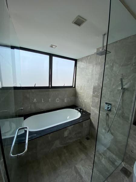 Lorong Pisang Raja, Lorong Pisang Raja, Clementi Park / Upper Bukit Timah, 7 Bedrooms, 5,000 sqft, Terraced House For Rent, by Alice Yap, 23346704 - PropertyGuru.com.sg