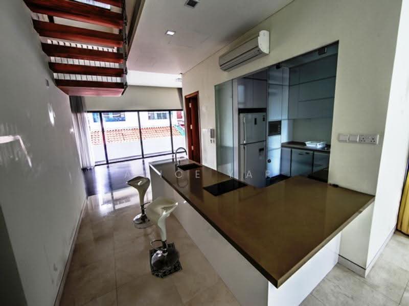 Lorong Pisang Raja, Lorong Pisang Raja, Clementi Park / Upper Bukit Timah, 7 Bedrooms, 5,000 sqft, Terraced House For Rent, by Alice Yap, 23346704 - PropertyGuru.com.sg