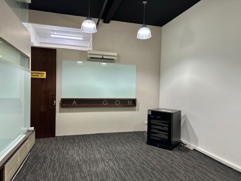 Vertex, 33 Ubi Avenue 3, 1,561 sqft, Light Industrial (B1) For Rent, by J.A. Goh 吴永益, 23349150 - CommercialGuru.com.sg