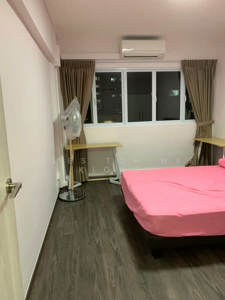 172 Bukit Batok West Avenue 8, 172 Bukit Batok West Avenue 8, Room Rental, 200 sqft, HDB Flat For Rent, by James Toh Wee Kiong, 23349203 - PropertyGuru.com.sg
