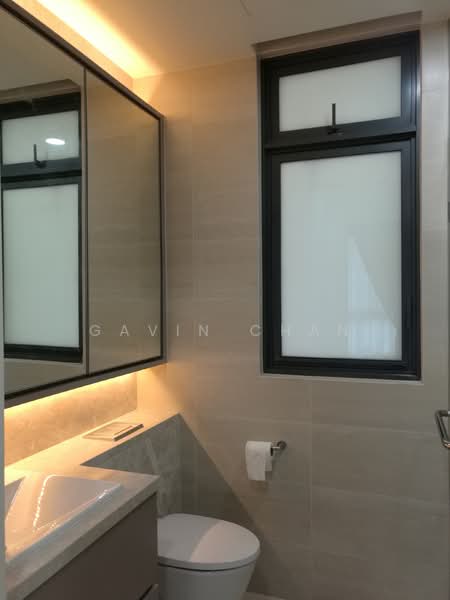 Highline Residences, 7 Kim Tian Road, 3 Bedrooms, 1,152 sqft, Condominium For Rent, by Gavin Chan, 23349439 - Common bathroom. - PropertyGuru.com.sg