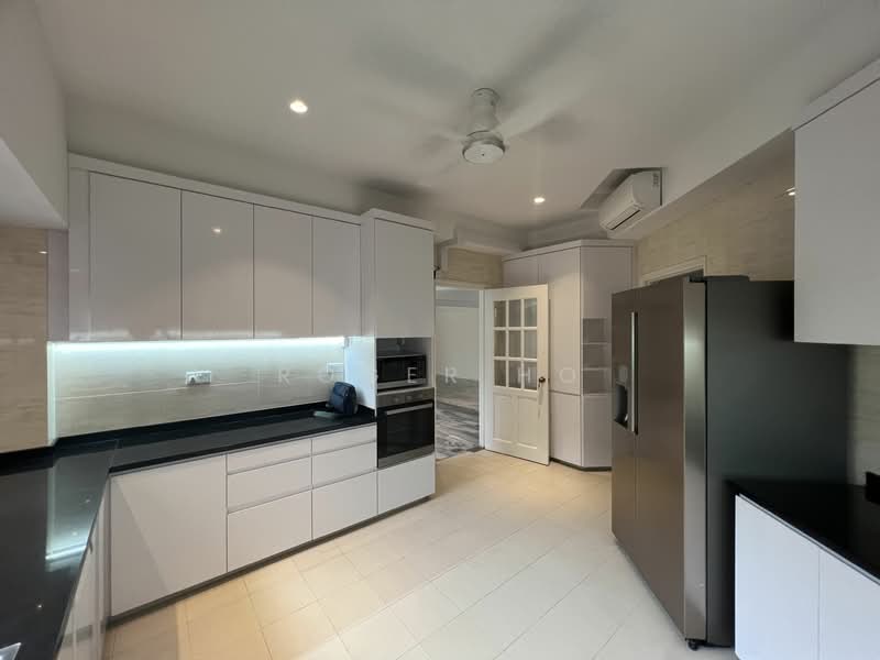 Nassim Mansion, 32 Nassim Hill, 4 Bedrooms, 3,500 sqft, Apartment For Rent, by Roger Ho, 23357069 - PropertyGuru.com.sg