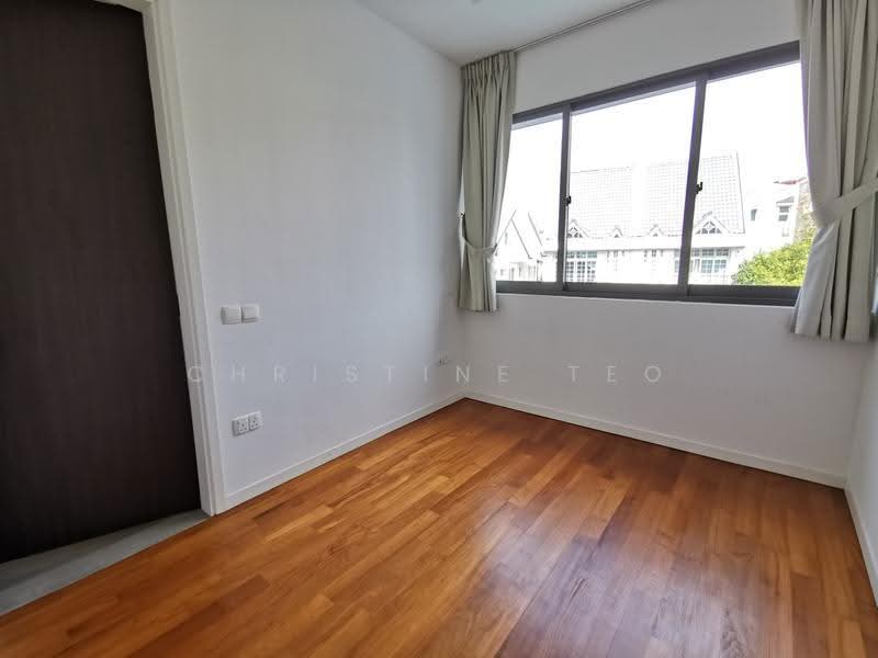 Modern Semi-D with Pool, mins to bus stop, supermarket and eateries, Berwick Drive, Hougang / Punggol / Sengkang, 5 Bedrooms, 4,300 sqft, Semi-Detached House For Rent, by Christine Teo, 23360452 - Bedroom 3 - PropertyGuru.com.sg