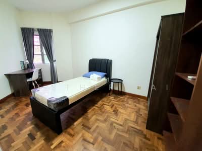 For Rent - The Riverside Piazza