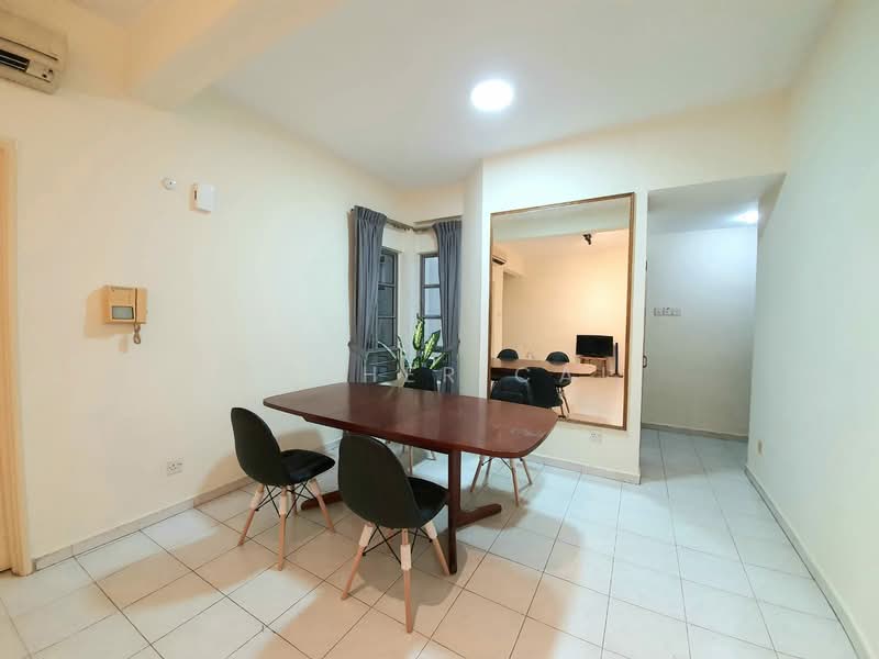 The Riverside Piazza, 11 Keng Cheow Road, Room Rental, 108 sqft, Condominium For Rent, by Esther Cai, 23362840 - PropertyGuru.com.sg