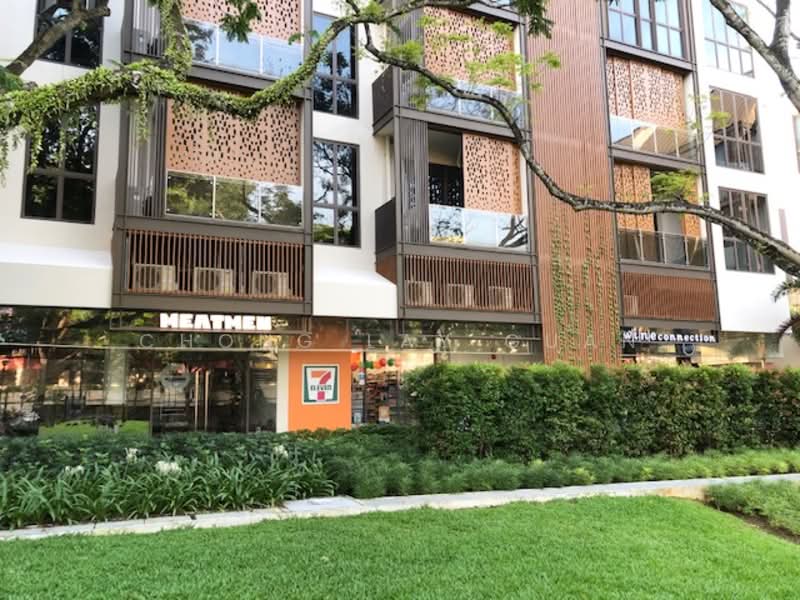 Parksuites, 18 Holland Grove Road, 1 Bedroom, 592 sqft, Condominium For Sale, by Chong Lay Guan, 23365434 - Retail shops on ground floor. - PropertyGuru.com.sg