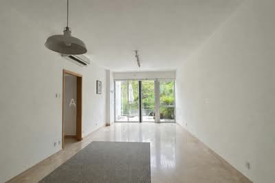 For Rent - 8 @ Mount Sophia