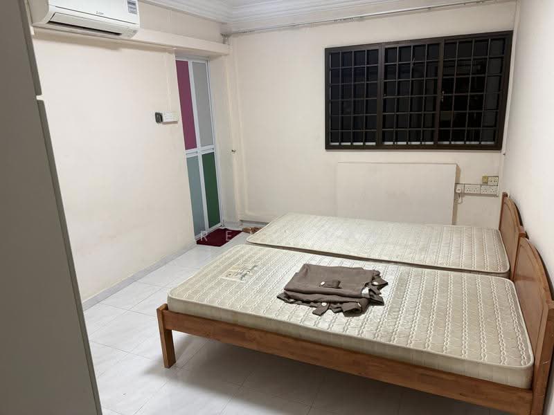 443 Jurong West Avenue 1, 443 Jurong West Avenue 1, Boon Lay / Jurong / Tuas, 3 Bedrooms, 1,119 sqft, HDB Flat For Rent, by Jeremy Tan, 23368126 - Bedroom - PropertyGuru.com.sg