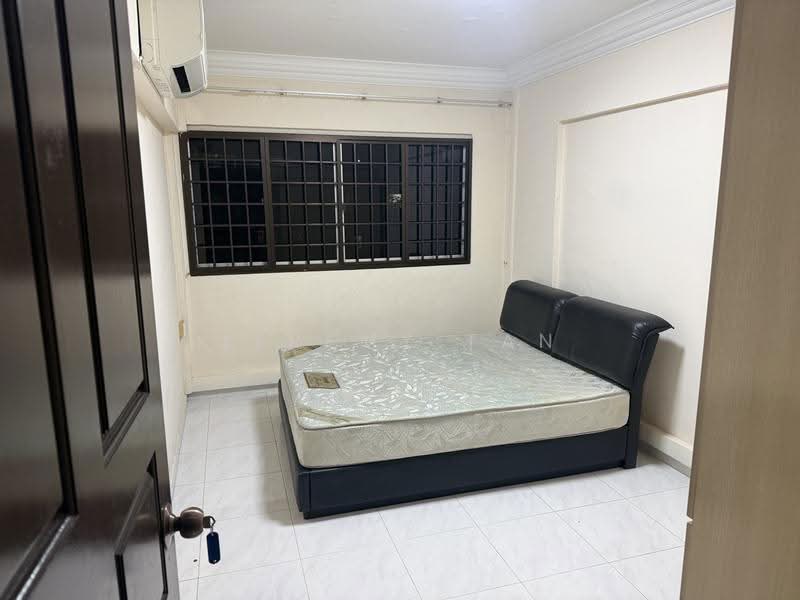 443 Jurong West Avenue 1, 443 Jurong West Avenue 1, Boon Lay / Jurong / Tuas, 3 Bedrooms, 1,119 sqft, HDB Flat For Rent, by Jeremy Tan, 23368126 - Bedroom - PropertyGuru.com.sg