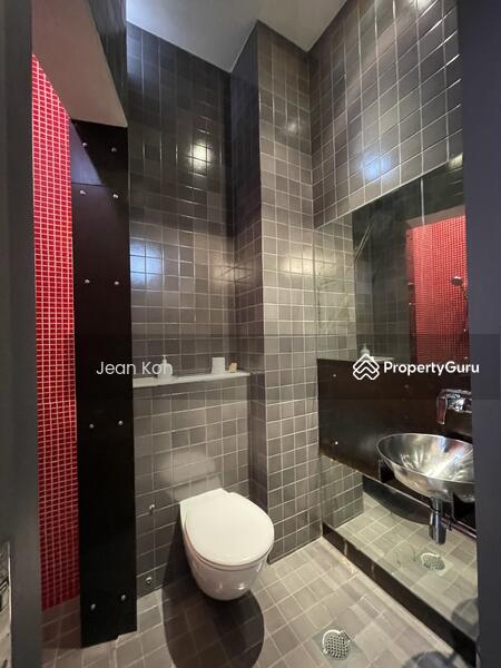 Bathroom at Level 3
