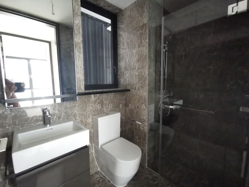 Amber 45, 45 Amber Road, 3 Bedrooms, 1,130 sqft, Condominium For Rent, by Febrina L, 23370718 - common bathroom - PropertyGuru.com.sg