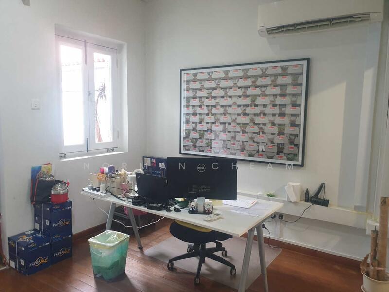 Amoy street walkup office near food centre & 2 MRT station, Amoy Street, 1,000 sqft, Office For Rent, by Norman Cheam, 23373550 - CommercialGuru.com.sg