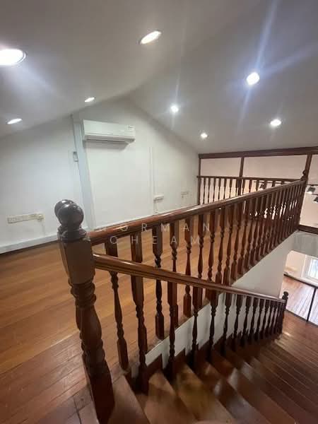 Amoy street walkup office near food centre & 2 MRT station, Amoy Street, 1,000 sqft, Office For Rent, by Norman Cheam, 23373550 - CommercialGuru.com.sg