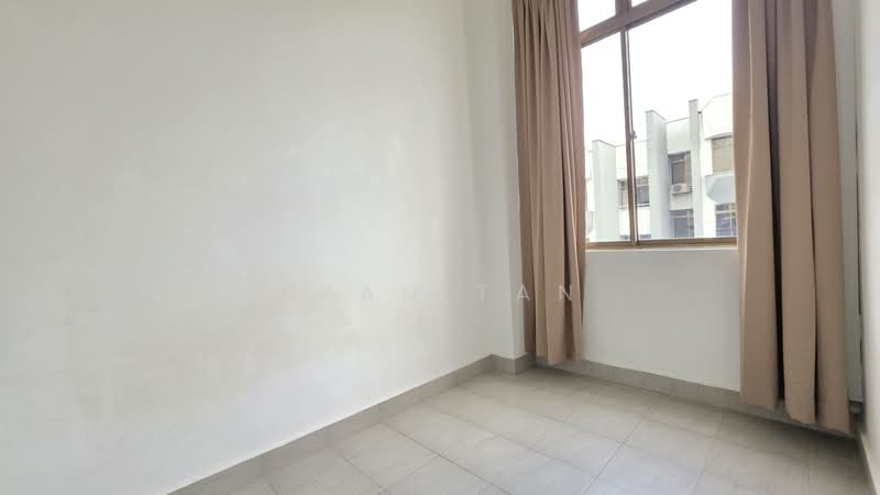 Tanglin Hill Condo, 7A Tanglin Rise, 4 Bedrooms, 2,918 sqft, Walk-up Apartment For Rent, by Ryan Tan, 23375067 - PropertyGuru.com.sg