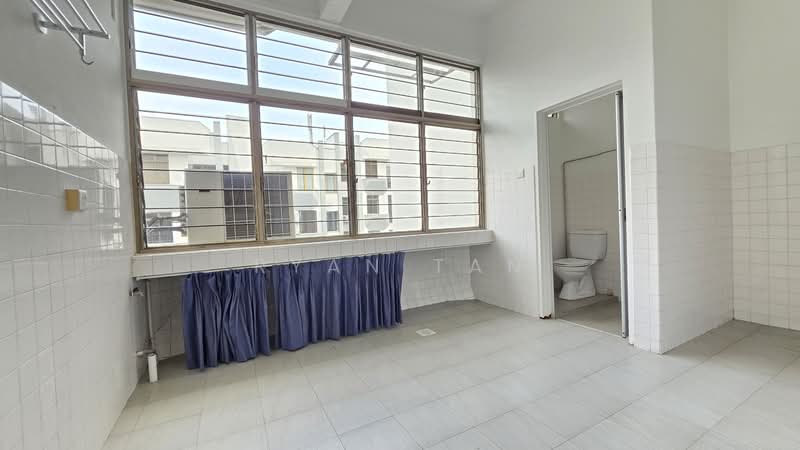 Tanglin Hill Condo, 7A Tanglin Rise, 4 Bedrooms, 2,918 sqft, Walk-up Apartment For Rent, by Ryan Tan, 23375067 - PropertyGuru.com.sg