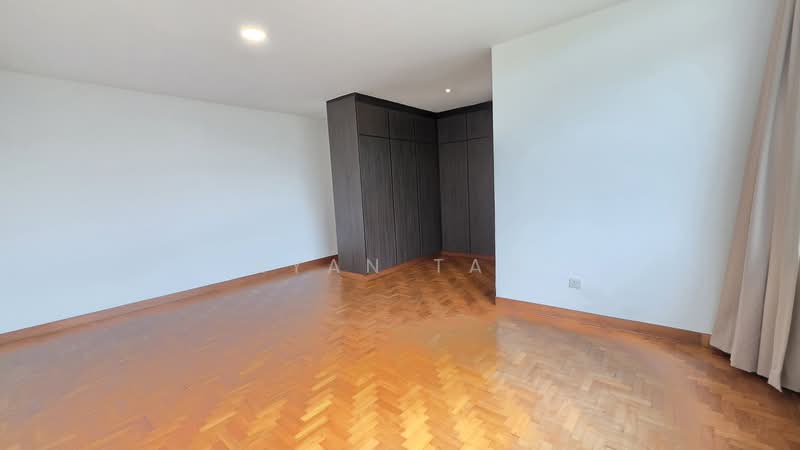 Tanglin Hill Condo, 7A Tanglin Rise, 4 Bedrooms, 2,918 sqft, Walk-up Apartment For Rent, by Ryan Tan, 23375067 - PropertyGuru.com.sg