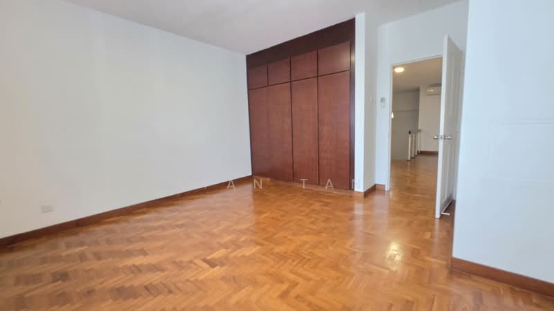 Tanglin Hill Condo, 7A Tanglin Rise, 4 Bedrooms, 2,918 sqft, Walk-up Apartment For Rent, by Ryan Tan, 23375067 - PropertyGuru.com.sg