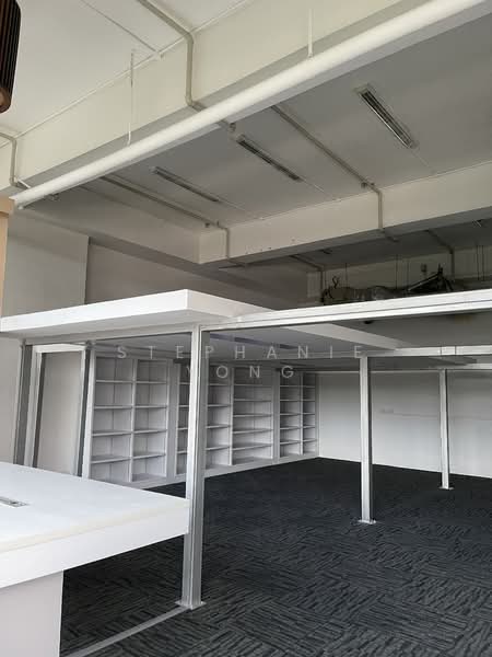 Henderson Building, 221 Henderson Road, 979 sqft, Light Industrial (B1) For Rent, by Stephanie Yong, 23376100 - CommercialGuru.com.sg