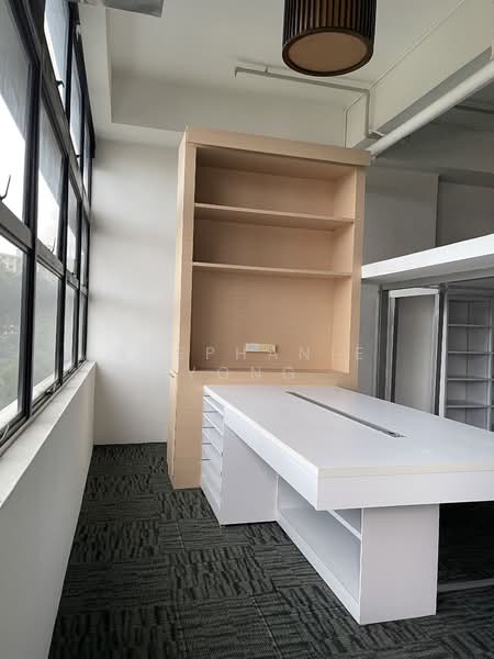 Henderson Building, 221 Henderson Road, 979 sqft, Light Industrial (B1) For Rent, by Stephanie Yong, 23376100 - CommercialGuru.com.sg