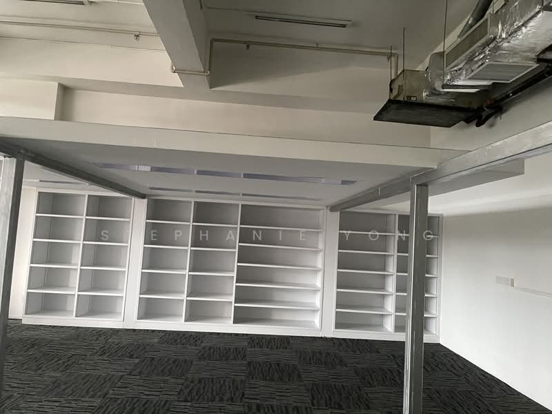 Henderson Building, 221 Henderson Road, 979 sqft, Light Industrial (B1) For Rent, by Stephanie Yong, 23376100 - CommercialGuru.com.sg
