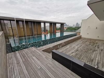 For Rent - Lloyd SixtyFive