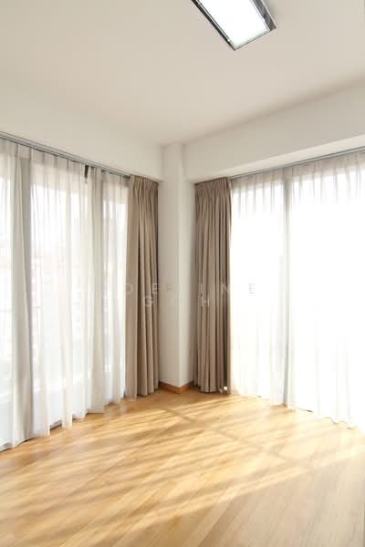 Vivace, 19 Tong Watt Road, 2 Bedrooms, 570 sqft, Apartment For Rent, by Adeline Goh, 23377202 - Master Bedroom - PropertyGuru.com.sg