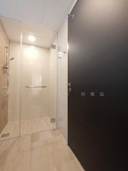 Dual Entry to Bathroom via Bedroom 1 and Common Corridor