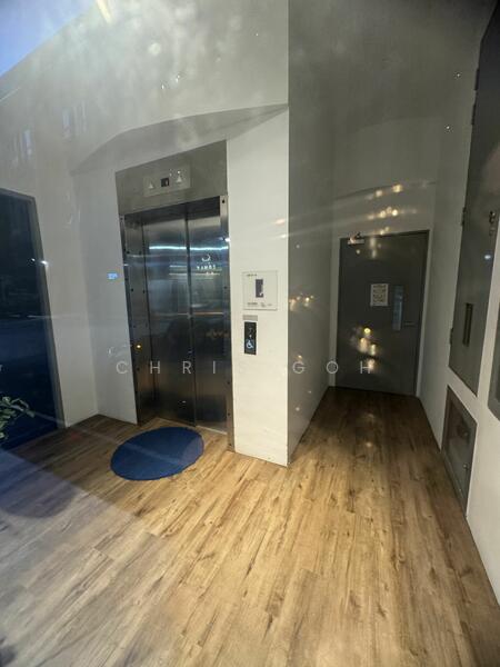 Groundfloor 3 storey unit for rent, 2 Gambas Crescent, Admiralty / Woodlands, 4,779 sqft, Light Industrial (B1) For Rent, by Chris Goh, 23378745 - CommercialGuru.com.sg