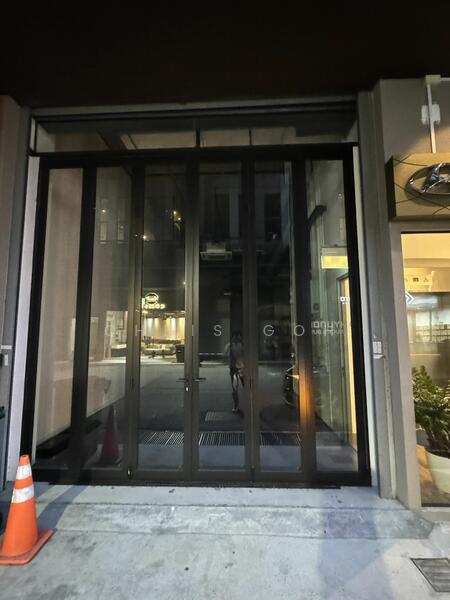 Groundfloor 3 storey unit for rent, 2 Gambas Crescent, Admiralty / Woodlands, 4,779 sqft, Light Industrial (B1) For Rent, by Chris Goh, 23378745 - CommercialGuru.com.sg