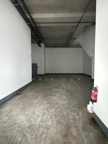 Groundfloor 3 storey unit for rent, 2 Gambas Crescent, Admiralty / Woodlands, 4,779 sqft, Light Industrial (B1) For Rent, by Chris Goh, 23378745 - CommercialGuru.com.sg
