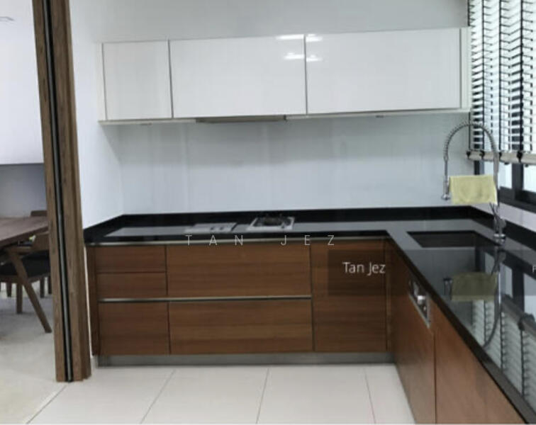 Volari, 12 Balmoral Road, 2 Bedrooms, 1,324 sqft, Condominium For Sale, by Tan Jez, 23379866 - PropertyGuru.com.sg