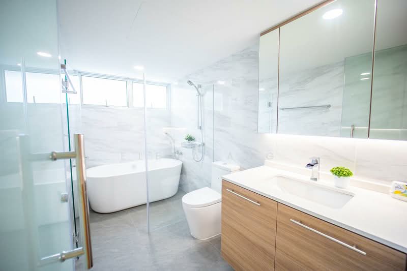 Leonie Towers, 28 Leonie Hill, 4 Bedrooms, 2,939 sqft, Apartment For Sale, by Elena Ang, 23381895 - Master bathroom - PropertyGuru.com.sg
