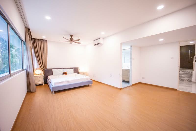Leonie Towers, 28 Leonie Hill, 4 Bedrooms, 2,939 sqft, Apartment For Sale, by Elena Ang, 23381895 - Master bedroom - PropertyGuru.com.sg