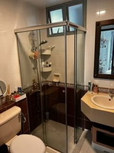 Hume Park II, 19 Hume Avenue, 2 Bedrooms, 968 sqft, Condominium For Rent, by Joyce Yin, 23383482 - Common bathroom - PropertyGuru.com.sg