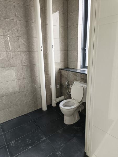 REVV, 1 Corporation Drive, Boon Lay / Jurong / Tuas, 1,819 sqft, Factory / Workshop (B2) For Rent, by James Kor, 23386899 - CommercialGuru.com.sg