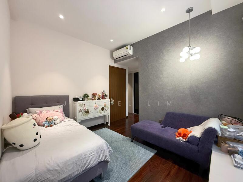 For Sale - Montclair @ Whitley