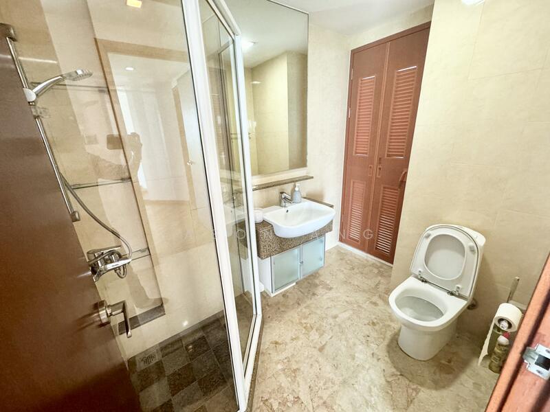 Cote D'Azur, 68 Marine Parade Road, 2 Bedrooms, 1,152 sqft, Condominium For Rent, by Jason Ang, 23393679 - Common bathroom - PropertyGuru.com.sg